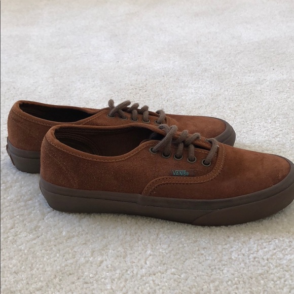 womens suede vans